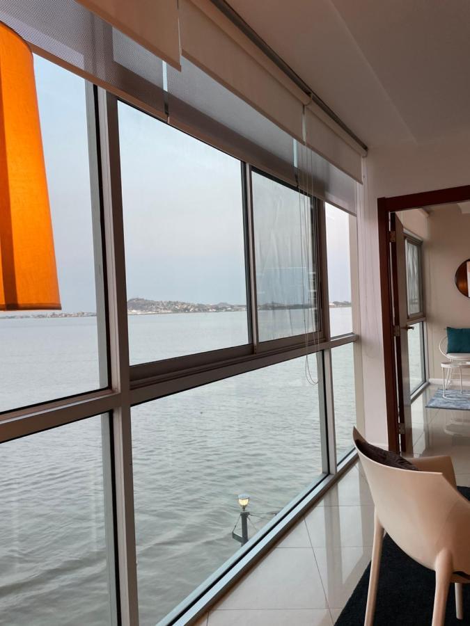 Apartamento Vista Al Rio Puerto Santana Riverfront 1 جواياكيل المظهر الخارجي الصورة